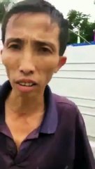 Xe tải nữ sinh giao gà