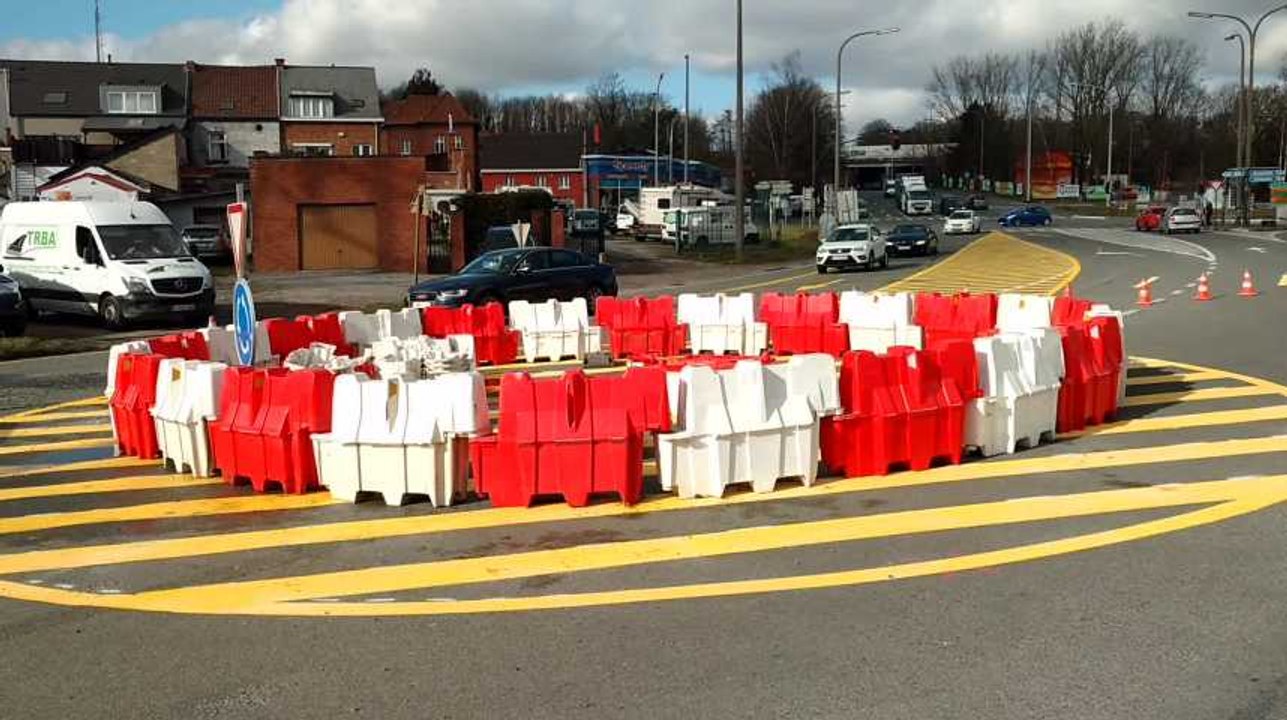 Un nouveau rond point à Nimy Video Eric Ghislain