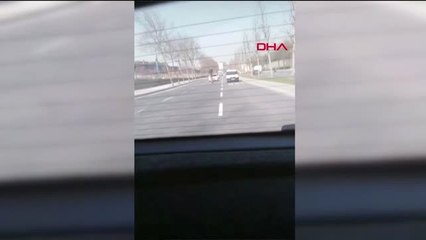 Motosiklet Sürücüsünden Göreni Şaşkına Çeviren Hareket