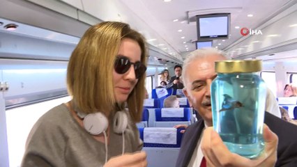 Binali Yıldırım, hızlı treni ile yolculuk yaptı