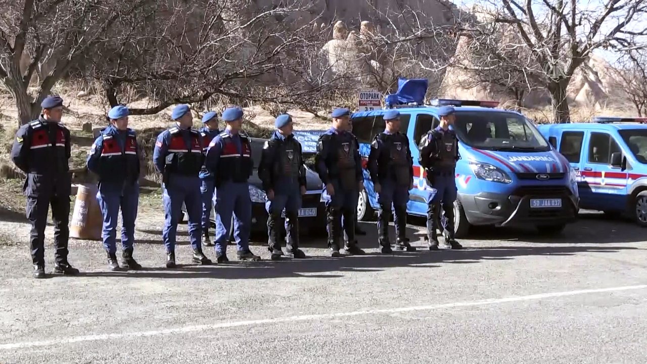 Kapadokya'da peribacaları yakınındaki yapıların yıkılmasına devam edildi - NEVŞEHİR