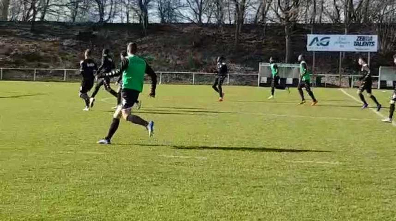 SC Charleroi: Steeven Willems à 100% à l'entraînement des Zèbres (1)