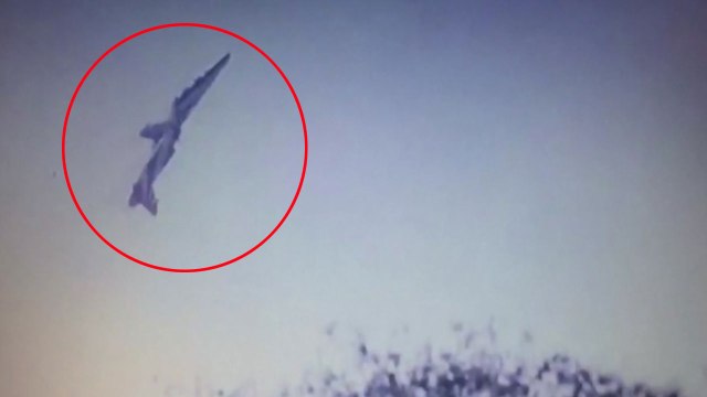 인도 에어쇼 연습 중 제트기 충돌...1명 사망 / YTN