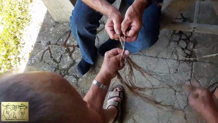 Fabrication de "Frindes", filets vire-mouches destinés aux boeufs et vaches d'attelage, partie 1