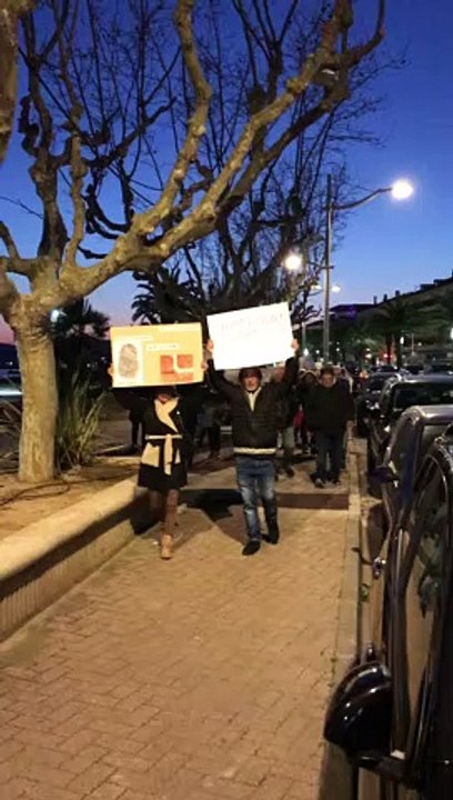 500 personnes marchent contre l'antisémitisme à Fréjus