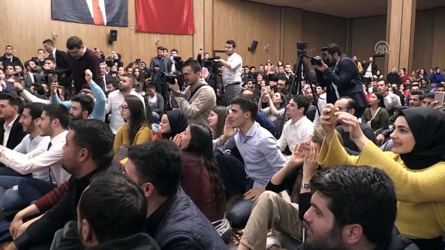 Varank'ın gençlerle buluşmasına Cumhurbaşkanı Erdoğan telefonla bağlandı