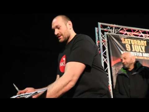 'SELL MY GLOVES & MAKE SOME MONEY! - I'VE ONLY GOT £30 MILLION' - TYSON FURY TELLS AUTOGRAPH HUNTERS