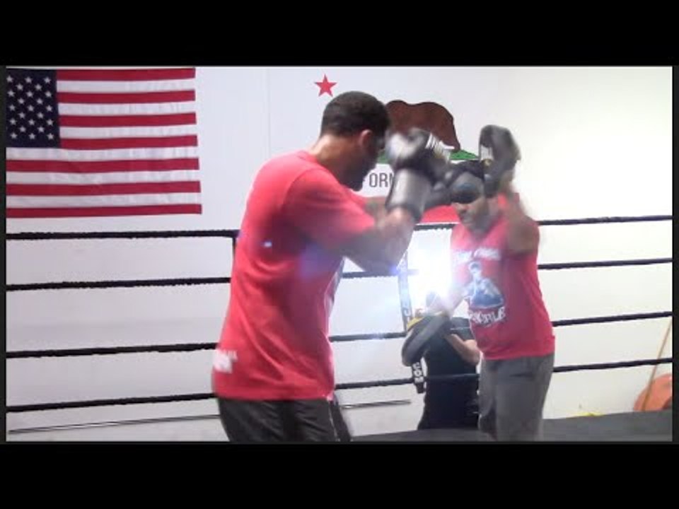 EXPLOSIVE!! - DOMINIC BREAZEALE {FULL} PAD SESSION @ OPEN MEDIA WORKOUT / JOSHUA v BREAZEALE