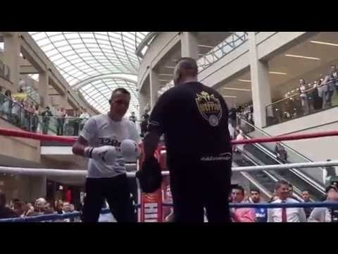 LEEDS RUMBLE! - JOSH WARRINGTON PAD WORKOUT IN FRONT OF LEEDS FANS / WARRINGTON v HYLAND