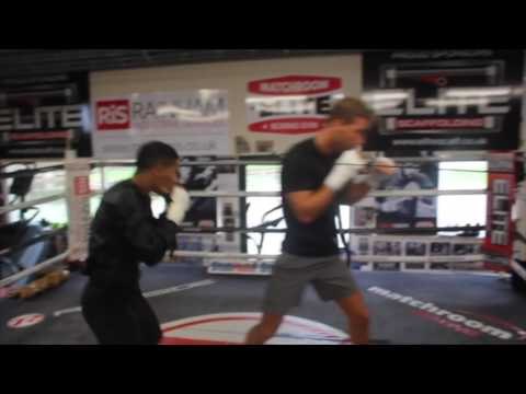STARS IN THE MAKING!! - CONOR BENN & FELIX CASH TRAINING WITH TONY SIMS @MATCHROOM ELITE GYM