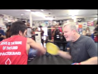 MANNY PACQUIAO *FULL EXPLOSIVE* PAD WORKOUT W/ TRAINER FREDDIE ROACH AS HE PREPARES FOR HIS COMEBACK