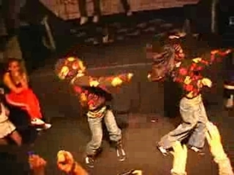 Japanese Kids Hip Hop Dancing