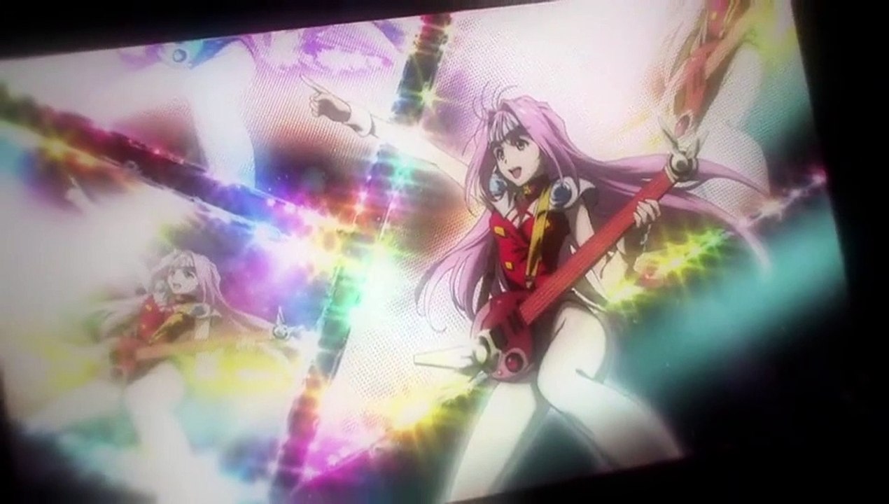 Macross 30 - Debut