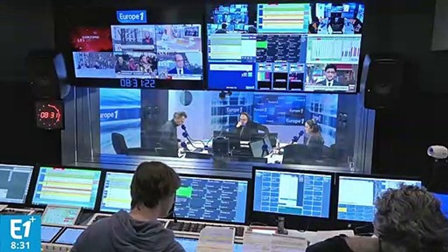 C'était une sorte de professeur : Inès de la Fressange rend hommage à Karl Lagerfeld