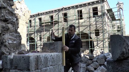 Teröristlerin tahrip ettiği cemaat kiliselerini devlet restore ediyor (2) - DİYARBAKIR