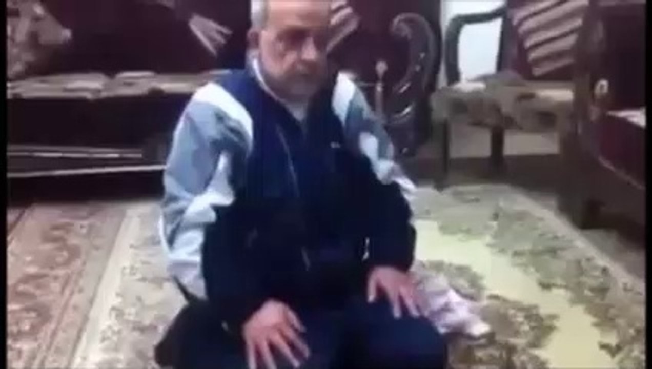 Bilge Adam Reis cuma numa namazını niçin camide kılmıyor