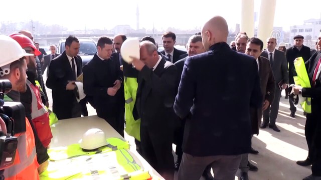 Ulaştırma ve Altyapı Bakanı Turhan, YHT garında incelemelerde bulundu - KONYA