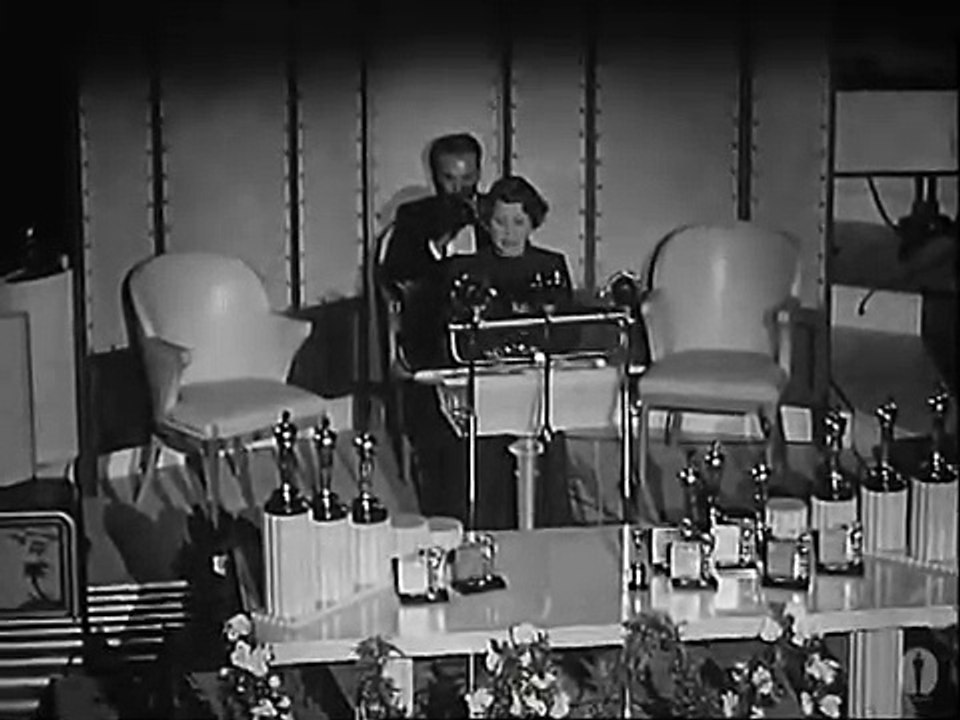 Hattie McDaniel gana el Oscar a Mejor Actriz de Reparto