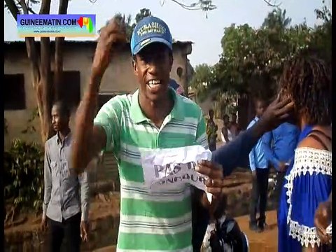 Gaz lacrymogène et interpellation des enseignants contractuels qui manifestaient ce lundi