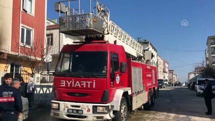 Apartmanda çıkan yangının dumanından 15 kişi hastaneye kaldırıldı -TEKİRDAĞ