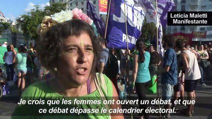 En Argentine, les "foulards verts" manifestent pour l'avortement