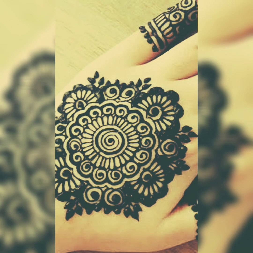 Beautiful Latest Simple Easy Trendy Mandala Gol Tikki Henna Mehndi