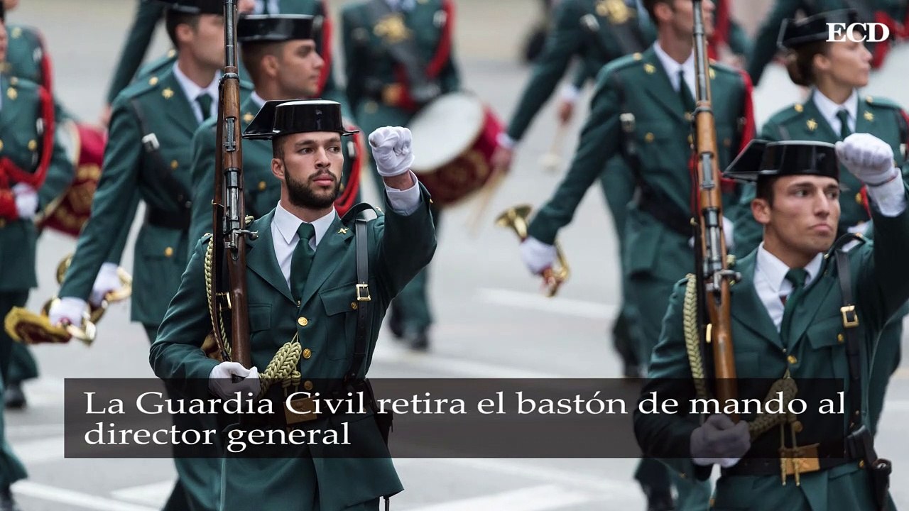 La Guardia Civil retira el bastón de mando al director general
