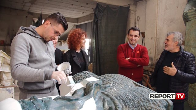 Report TV - Veliaj: Mbajmë premtimin. Nis puna për të çuar bustin e Skëndërbeut në Budapest