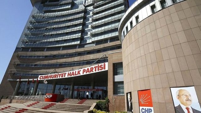 CHP'li İlçe Başkanı, Partisinin Üsküdar Adayını Ne Projesi Var Ne Bürosu Diyerek Şikayet Etti