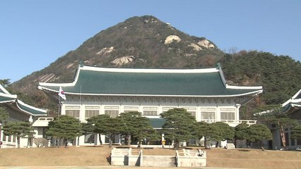 靑 "블랙리스트 먹칠 말라...전 정권과 차원 달라" / YTN