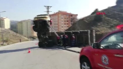 Denizli Tomruk Yüklü Tır Şaha Kalktı