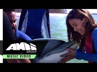 Waves - Nicole Michelle featuring Lola Sultan | From Bernie the Dolphin