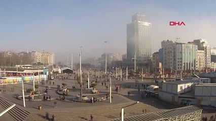 Taksim'e Çöken Sis Bulutunun Hızlandırılmış Görüntüleri