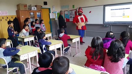 Çocuklar görgü ve ahlak kurallarını tiyatroyla öğreniyor - OSMANİYE