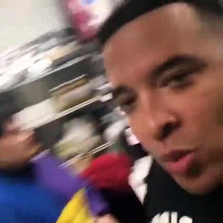 Jason Lee pulls up on restaurant worker that he accused of giving out his location, putting him on blast, and forcing him to show his phone for proof that he didn't give out his location