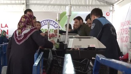 Zeytinburnu'nda 15 Günde 40 Ton Patates Satıldı