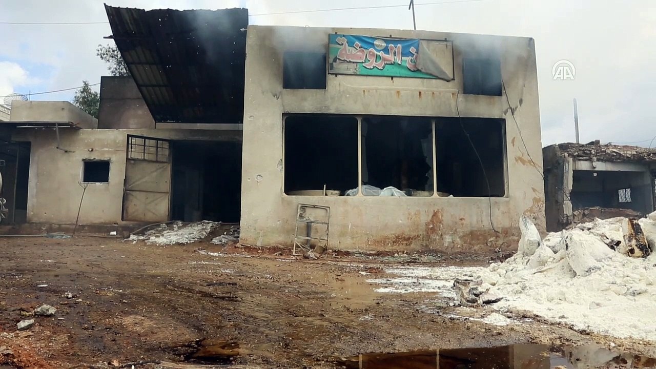 Esed rejimi Han Şeyhun'da en büyük fırını vurdu - İDLİB