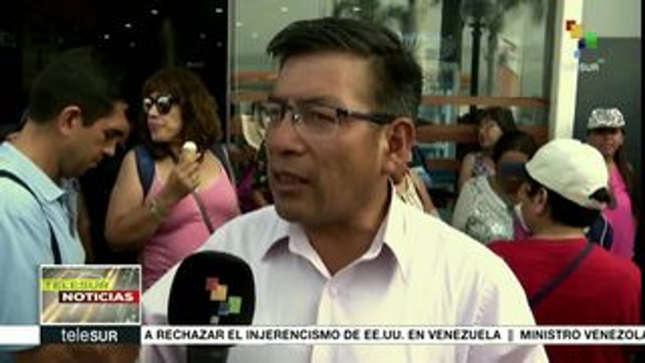 Docentes peruanos denuncian abandono estatal de la educación pública