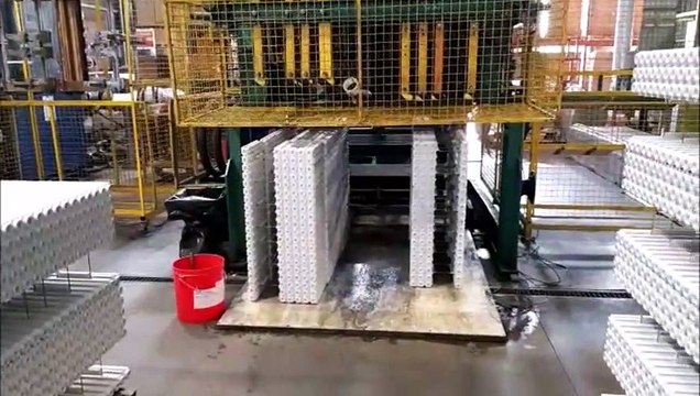 Euromac 2 fabrique des coffrets isolants pour la construction de maisons passives