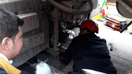 Motosiklet Sürücüsü Tırın Altında Kaldı