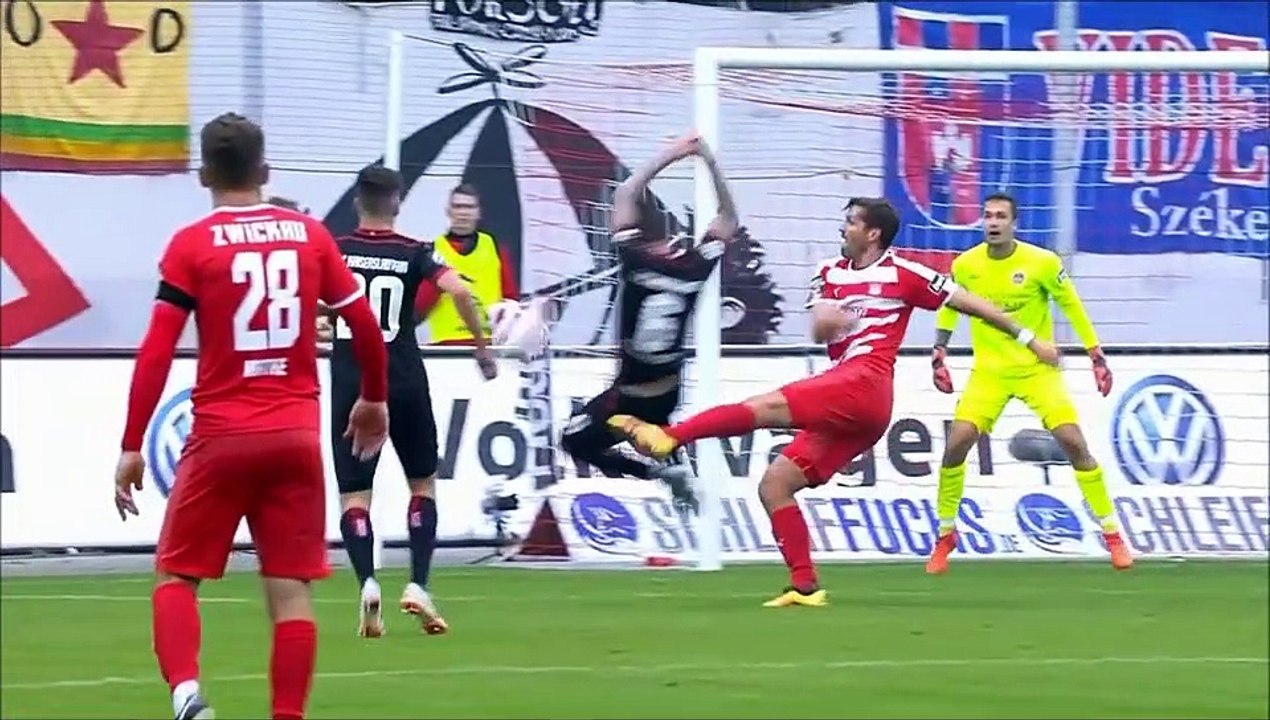 _Soll Cornflakes zahlen gehen _ Jan Löhmannsröben und das Interview des Jahres