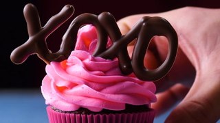 Hack Your Way To Romance With These Cute Valentine's Day Desserts
