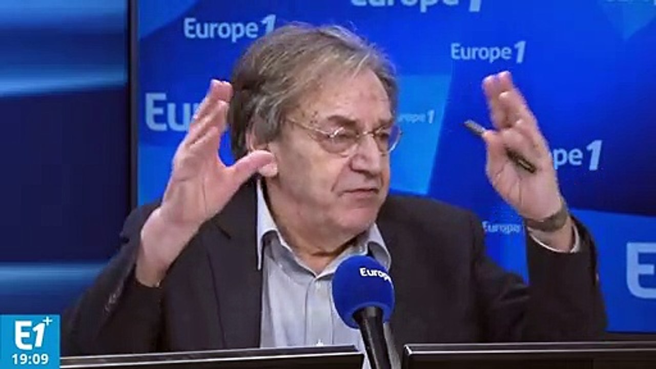 Pour Alain Finkielkraut, l'homme qui l'a insulté est un "salafiste" adepte "du grand remplacement"