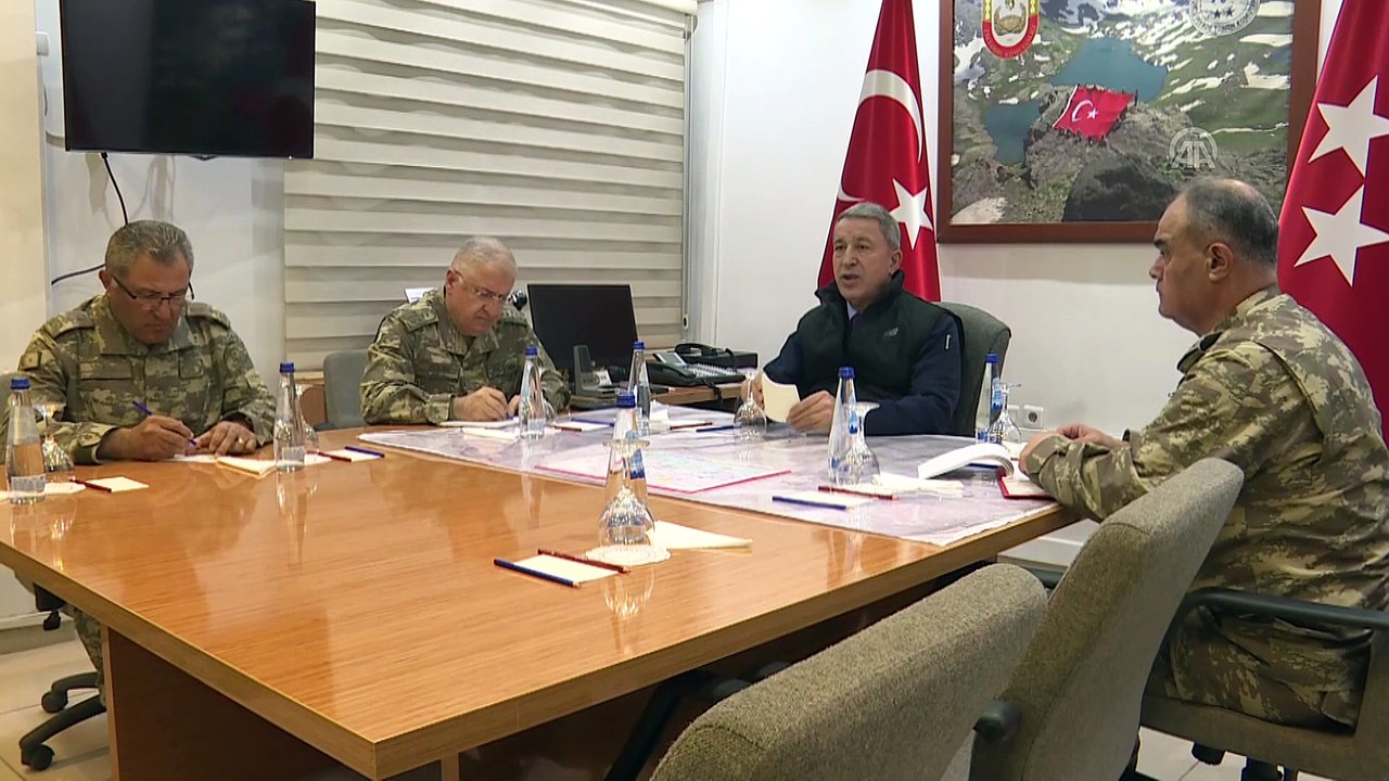 Milli Savunma Bakanı Akar: 'Kazada 5 arkadaşımız yaralandı' - HAKKARİ