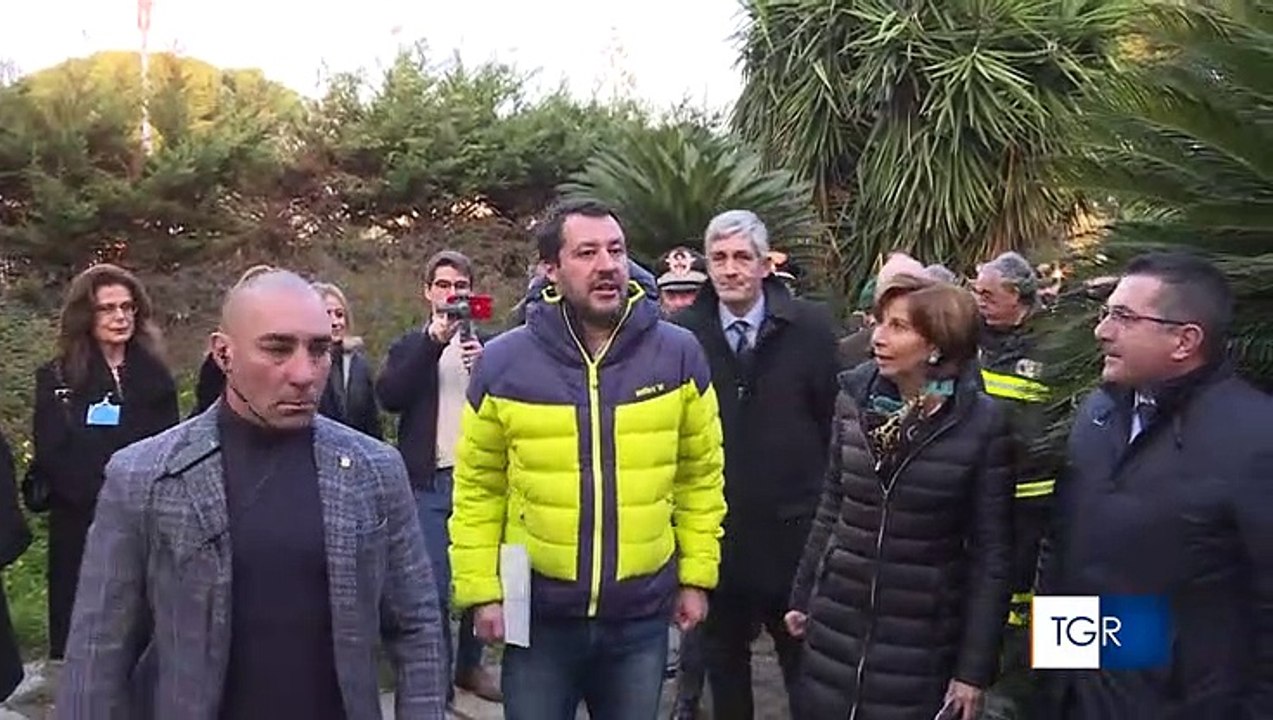 Casa confiscata a Bari, Decaro contro Salvini: "non può venderla, appartiene a noi. Idea folle"