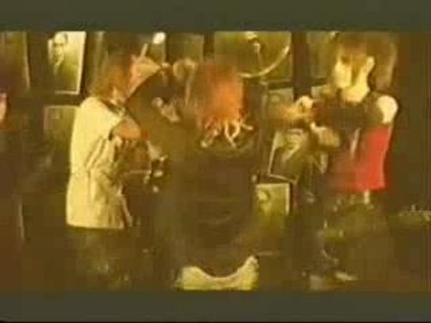 Gazette - Dancing Reita poking Uruha