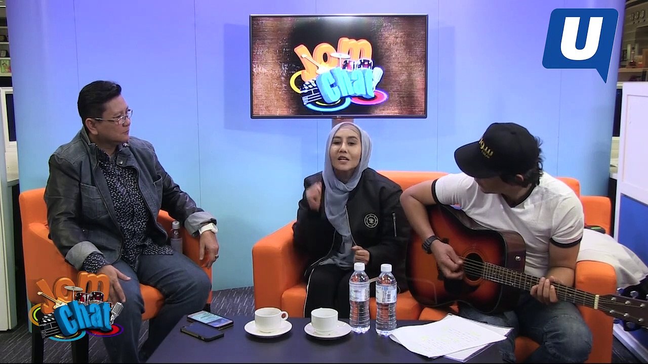 DUA INSAN BERCINTA