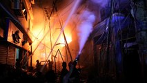 Incêndio no Bangladesh faz dezenas de mortos