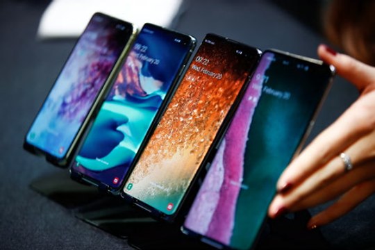 Samsung beats rivals to launch first 5G smartphone