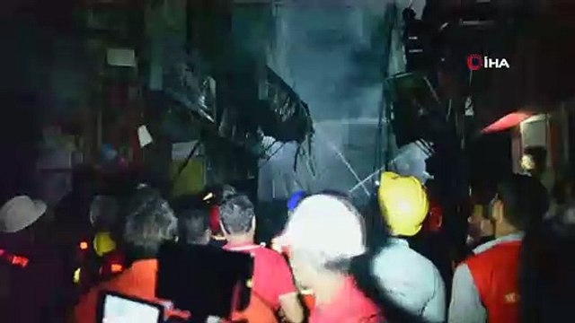 - Bangladeş'te Yangın Faciası: 70 Ölü, 50 Yaralı